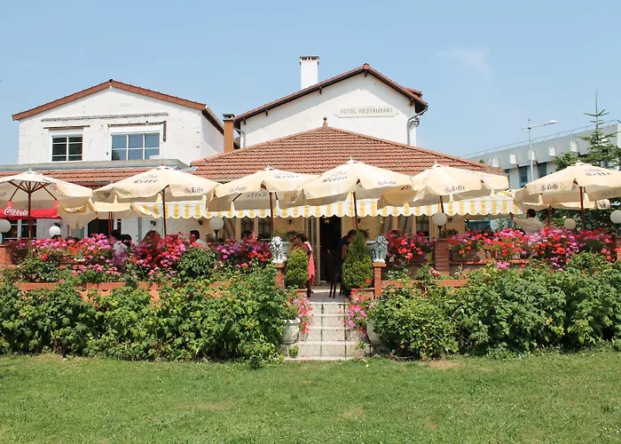 Hôtel Restaurant Maison Blanche Rungis